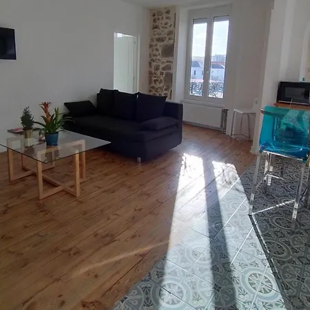 Spacieux Et Lumineux Parvis De La Gare Apartment